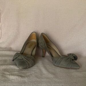 Louise et Cie Gray Suede Knot Pointed-Toe Heels